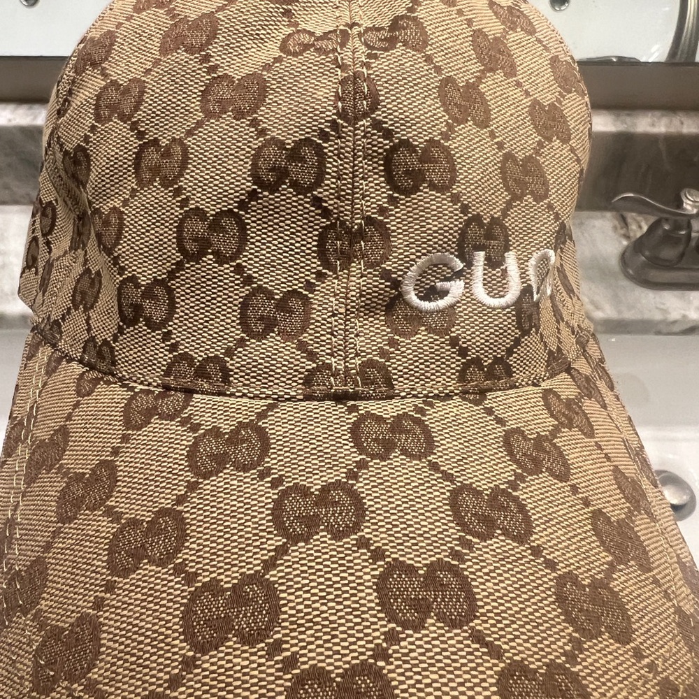 Gucci baseball cap